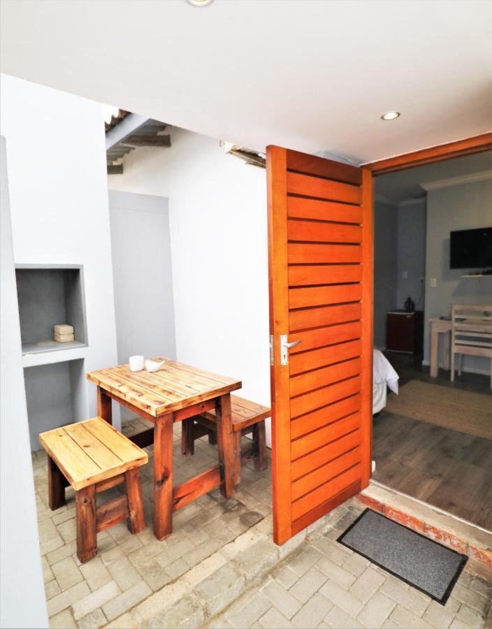 ولفس بي Tiende Laan Bed & Breakfast And Self-Catering المظهر الخارجي الصورة